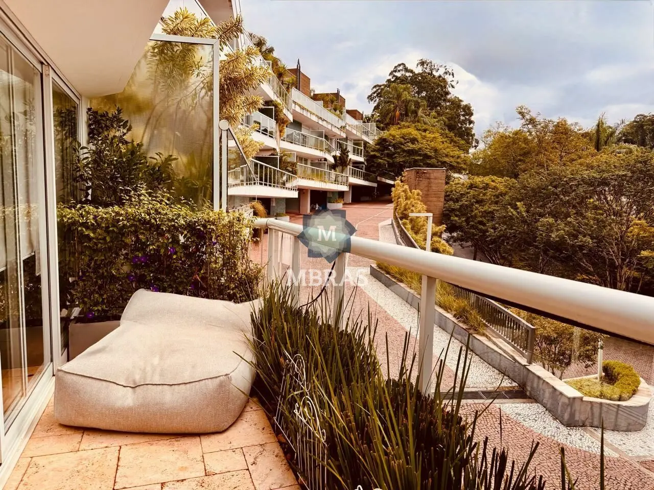 Arquitetura Imponente, Vista Definitiva e Exclusividade Absoluta em Condomínio Reservado - foto 0