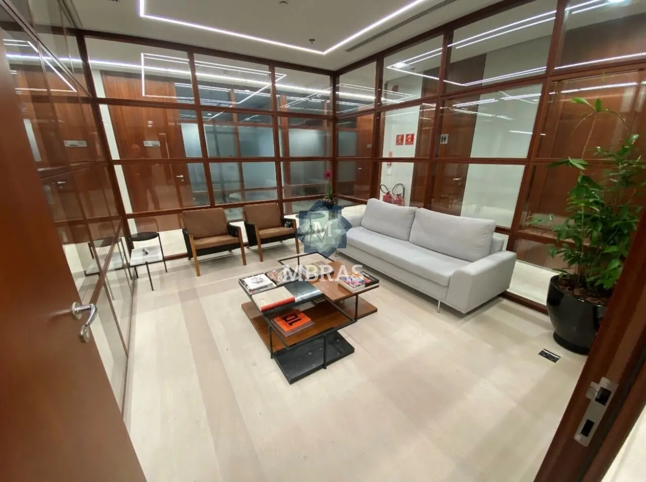 Conjunto Comercial em Edifício mais elegante da Faria Lima - foto 0