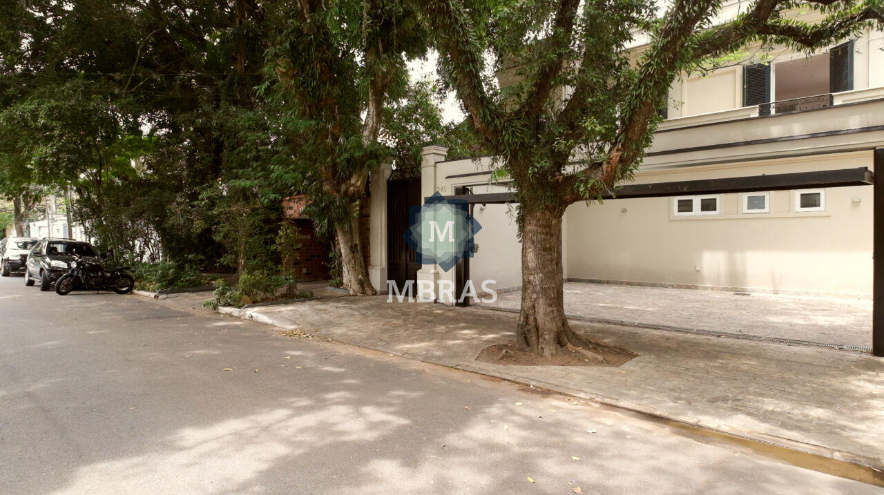 Residência Neoclássica no Jardim Europa, assinada pelo Arquiteto João Armentano (VALOR SOB CONSULTA) - foto 0