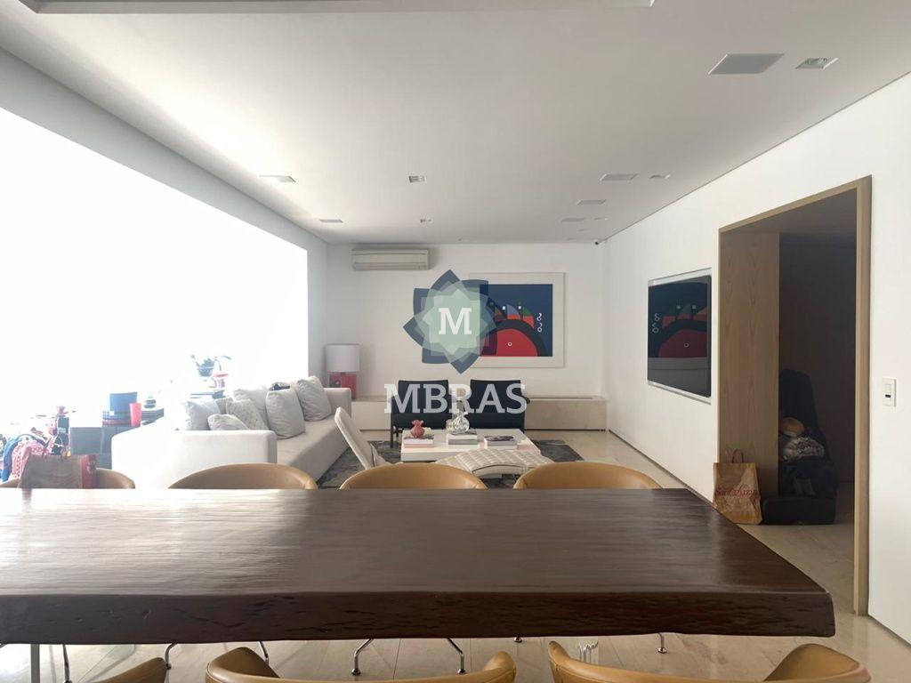 EXCELENTE APARTAMENTO COM FINO ACABAMENTO NO JARDIM PAULISTA E VISTA PARA O PQ. IBIRAPUERA - foto 0