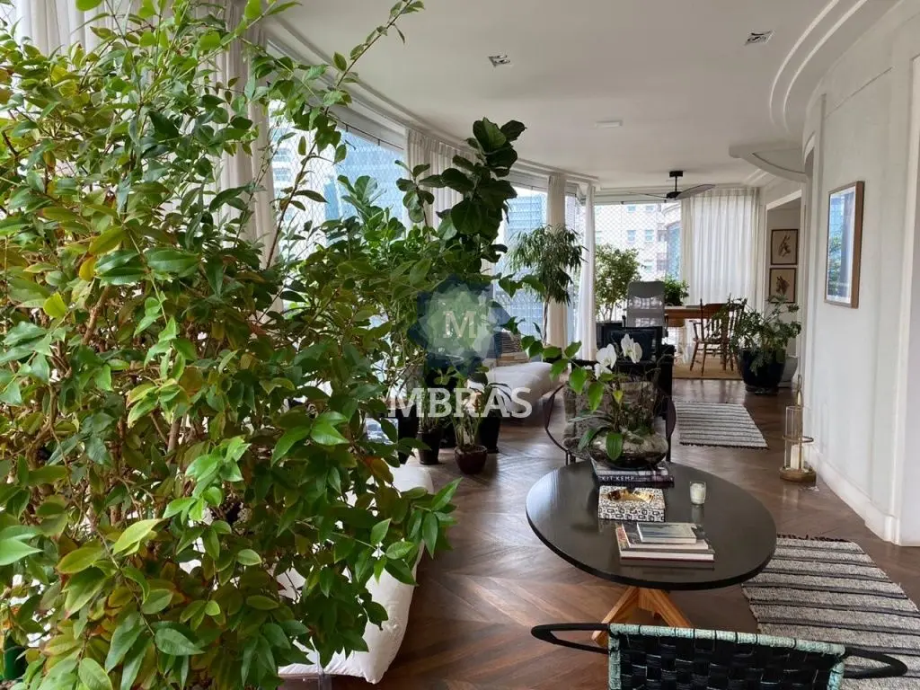LINDO APARTAMENTO FINAMENTE MOBILIADO EM RUA EXCLUSIVA DO ITAIM - foto 0